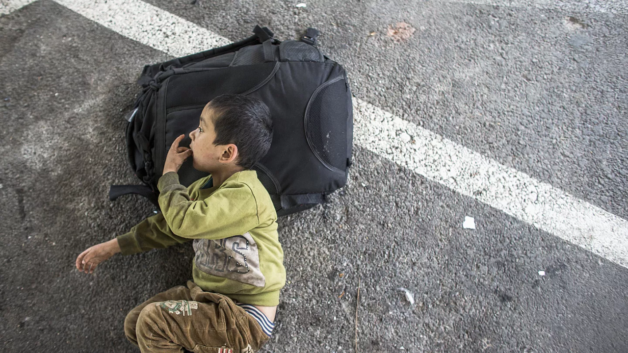 Savaşın gölgesinde geçen çocukluk