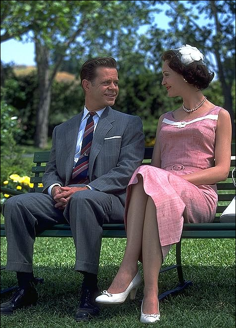 1950'ler modası (Pleasentville) https://www.imdb.com/title/tt0120789/