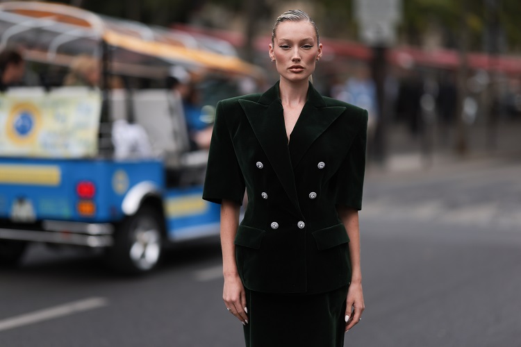 Günümüze uyarlanan bir vatka https://www.boyner.com.tr/mag/vatkalar-coook-havali-dondu/?srsltid=AfmBOorj5DkzFvPyjf5LU3vIuU6ZHAwFT8rC7rf86oB1dsMSxf3ZsUeq